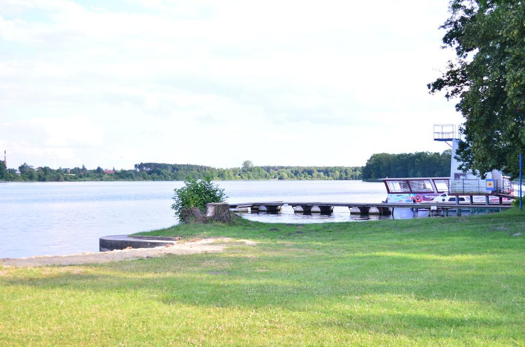 Hotel Mikorzyn Ślesin Екстериор снимка